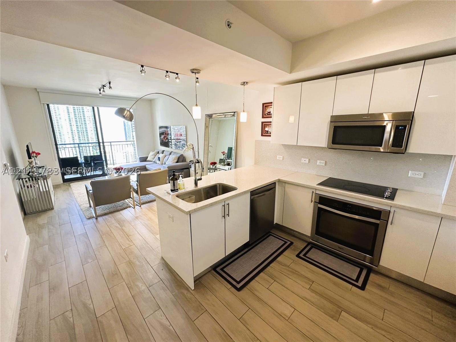 999 SW 1st Ave #2910, Miami FL 33130