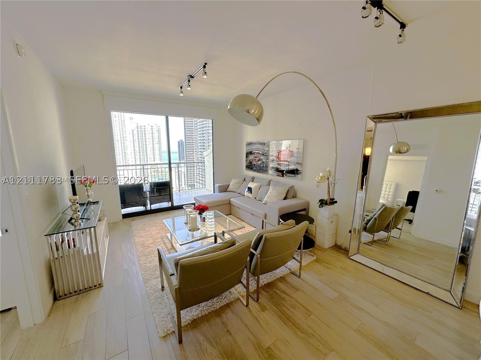 999 SW 1st Ave #2910, Miami FL 33130