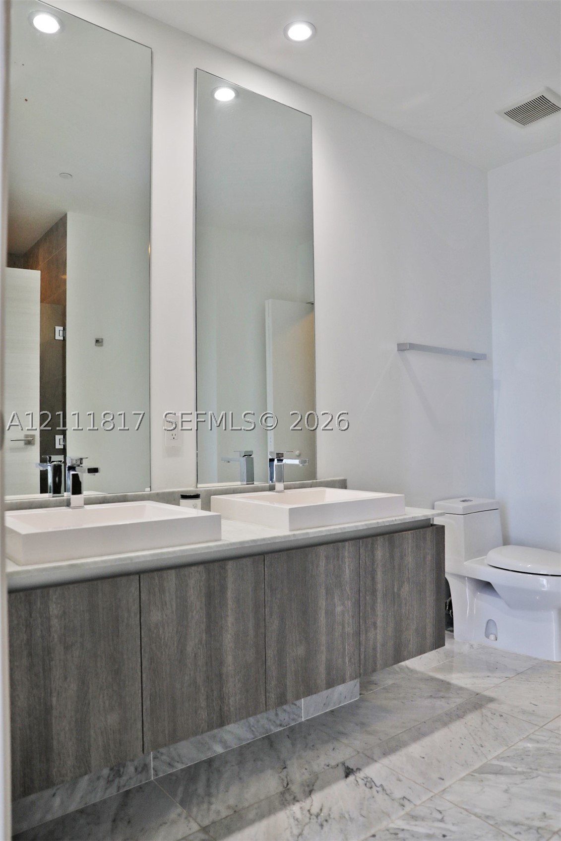 801 S Miami Ave #4907, Miami FL 33130