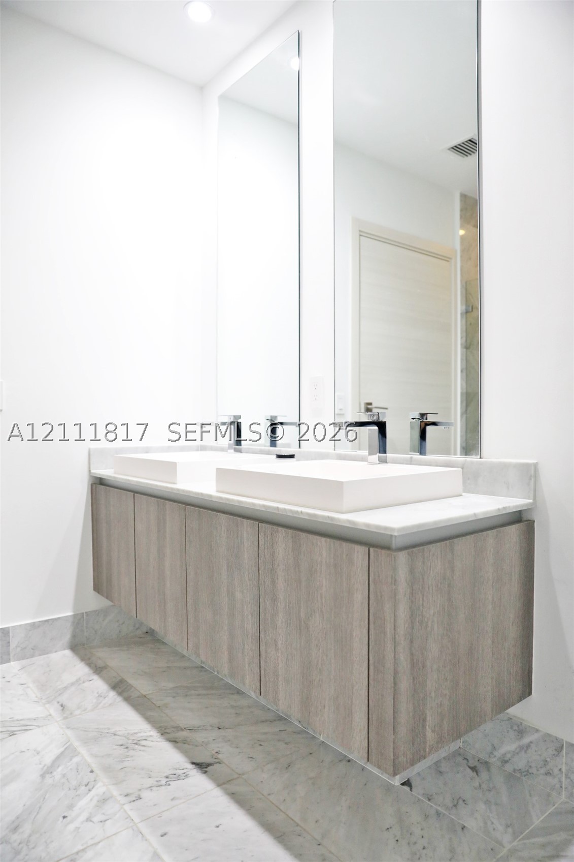 801 S Miami Ave #4907, Miami FL 33130