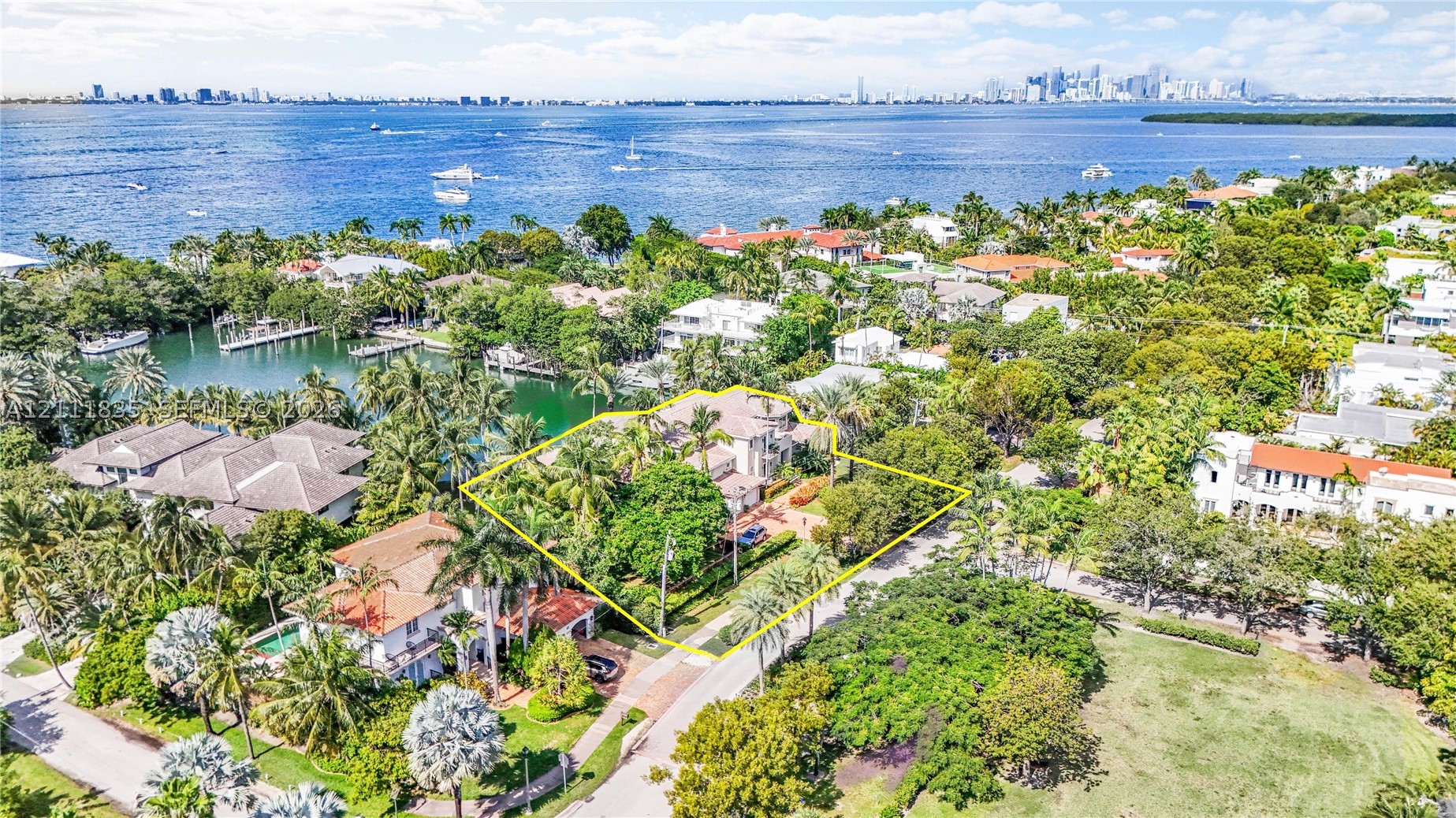550 Harbor Dr, Key Biscayne FL 33149