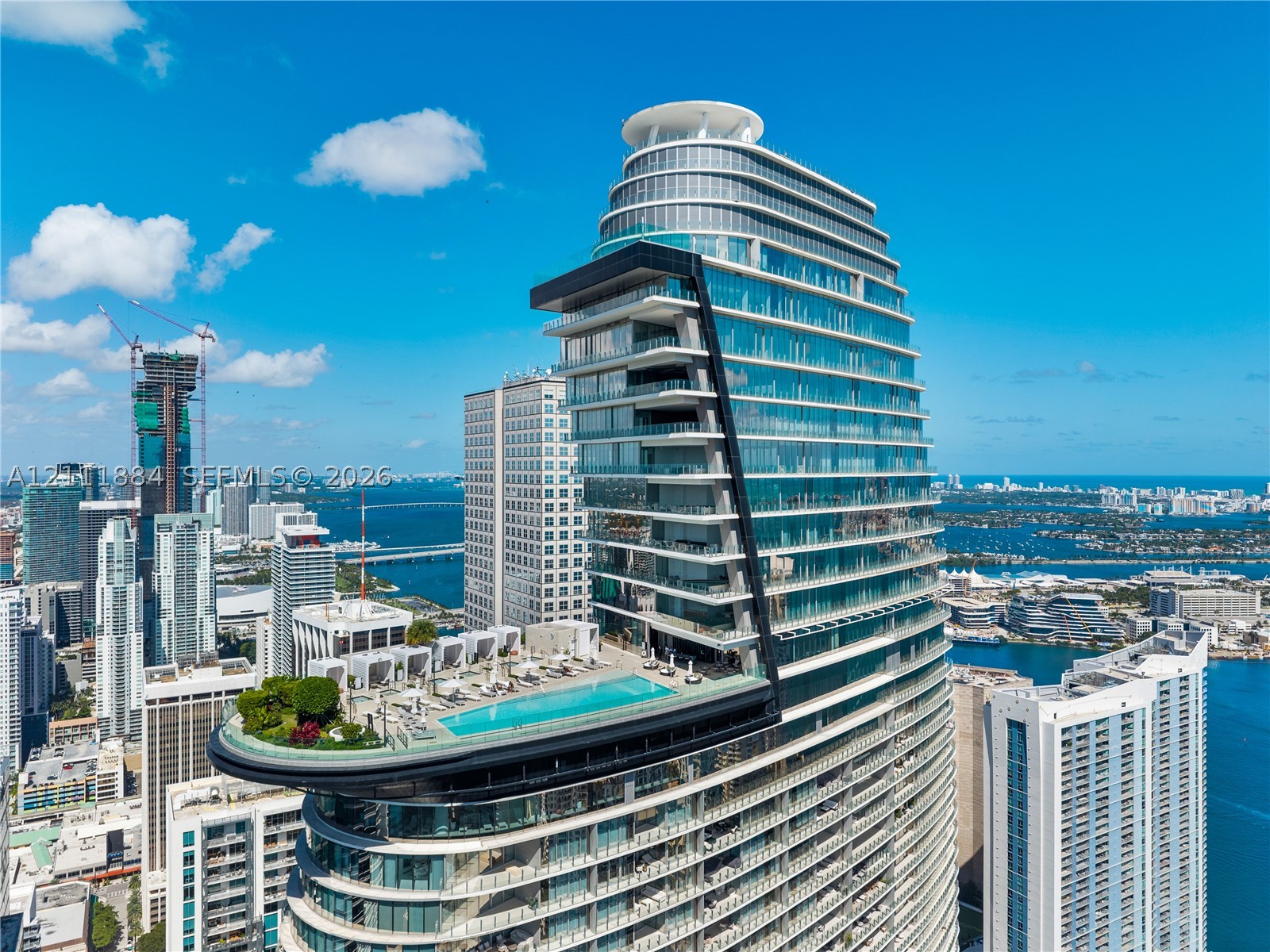 300 Biscayne Boulevard Way #3501E, Miami FL 33131