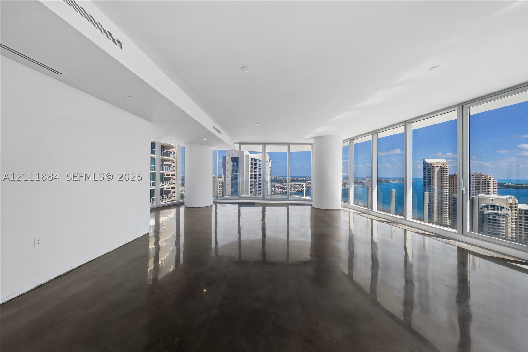 300 Biscayne Boulevard Way #3501E, Miami FL 33131