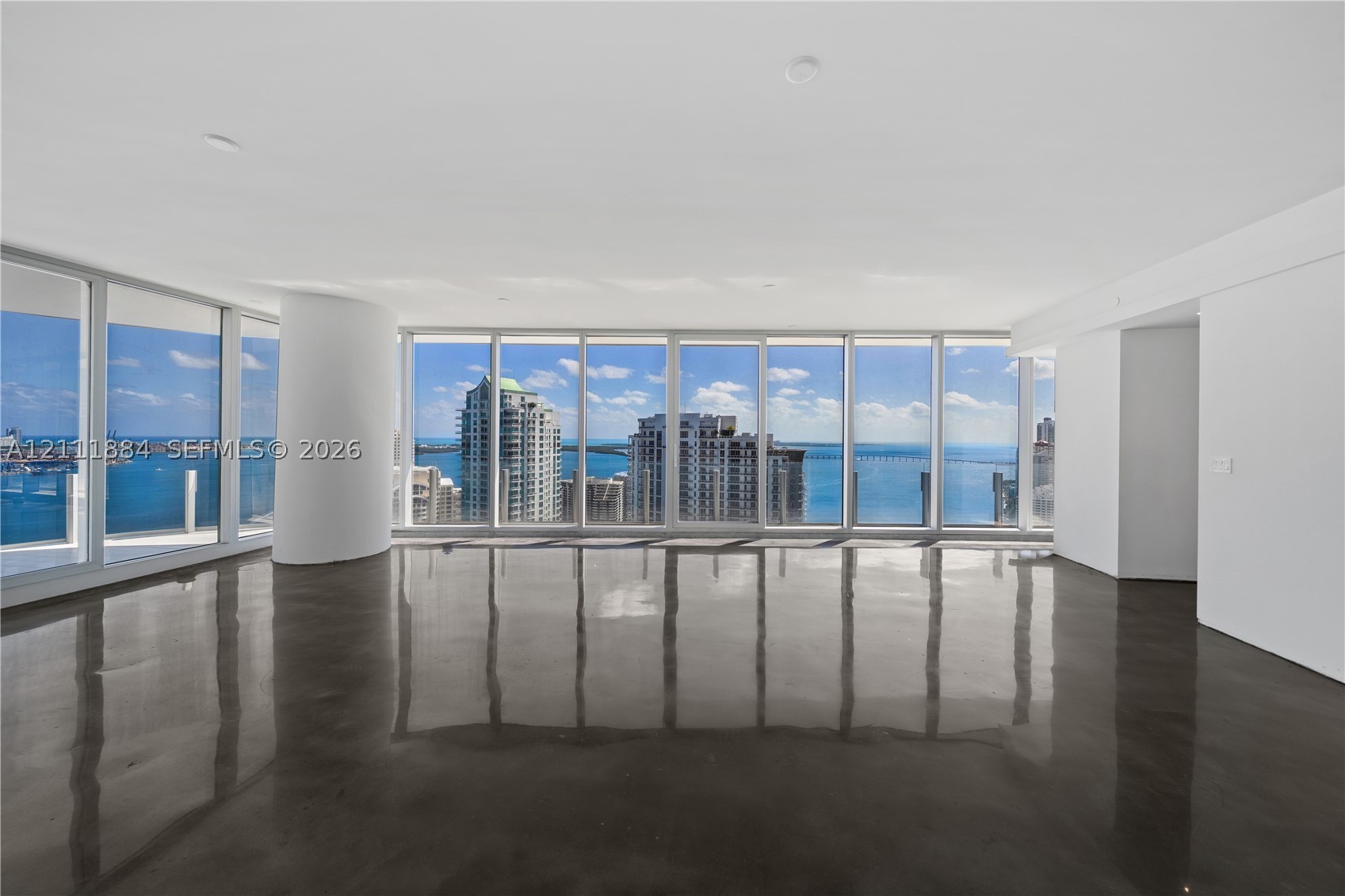 300 Biscayne Boulevard Way #3501E, Miami FL 33131