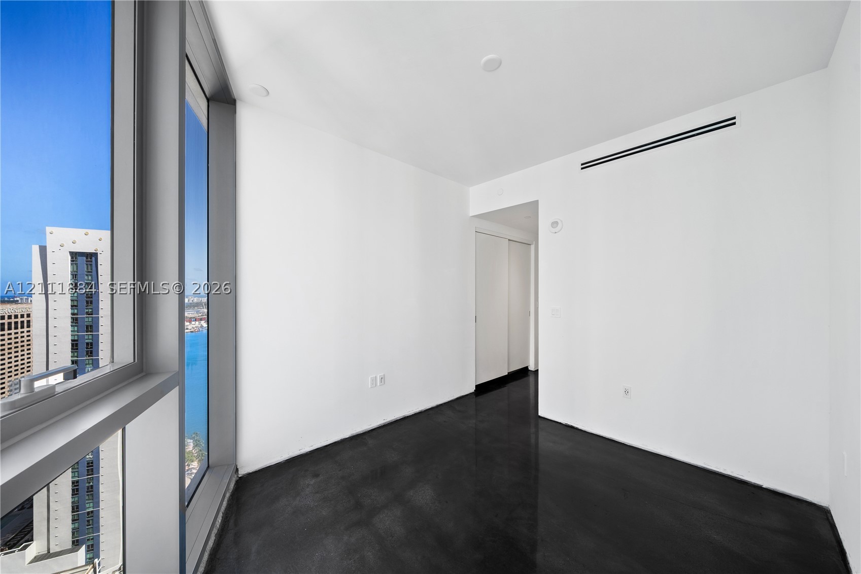 300 Biscayne Boulevard Way #3501E, Miami FL 33131