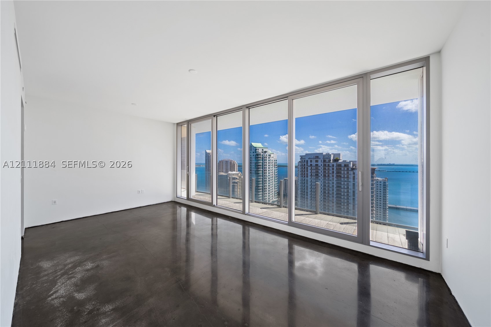 300 Biscayne Boulevard Way #3501E, Miami FL 33131