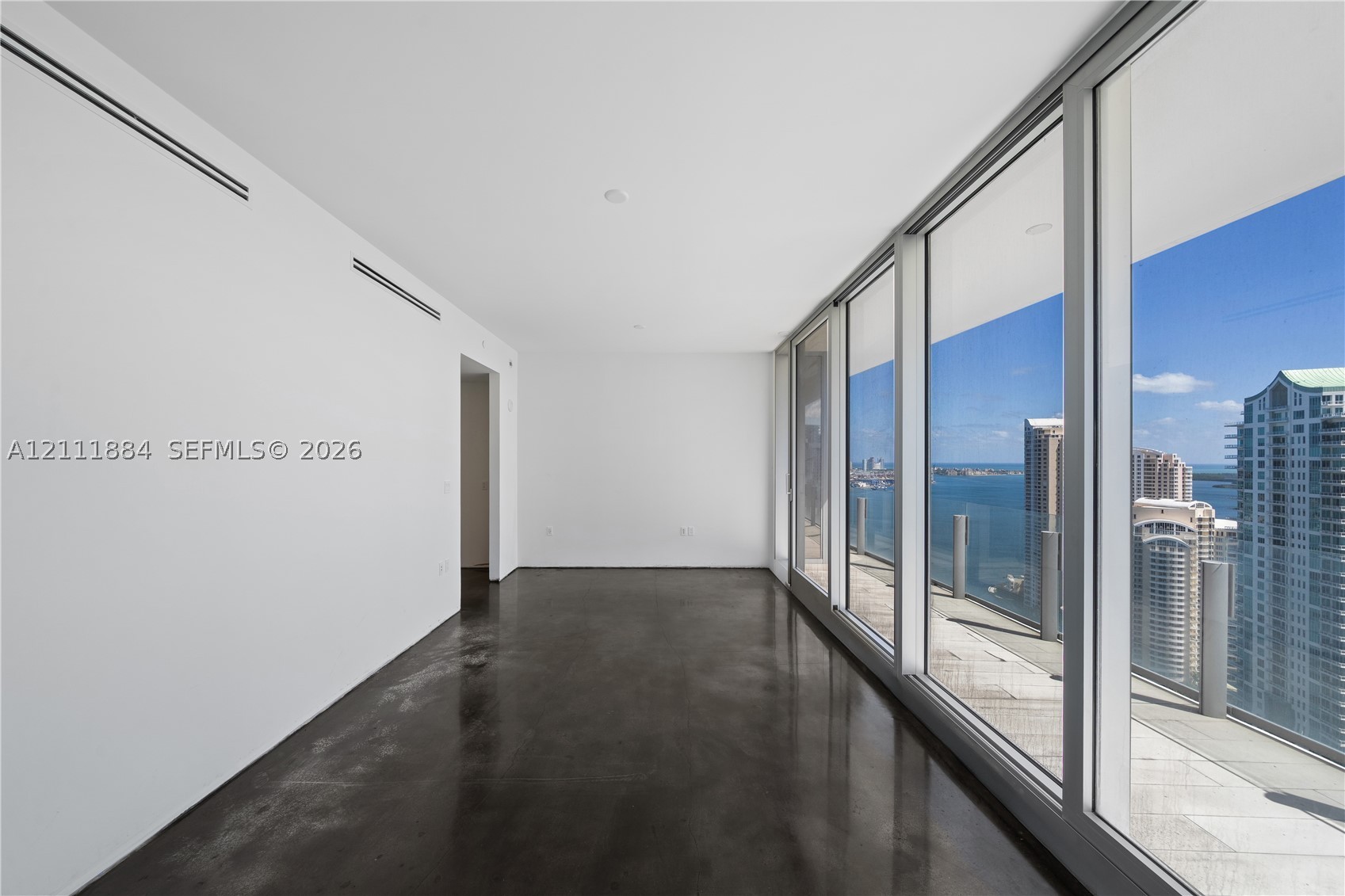 300 Biscayne Boulevard Way #3501E, Miami FL 33131