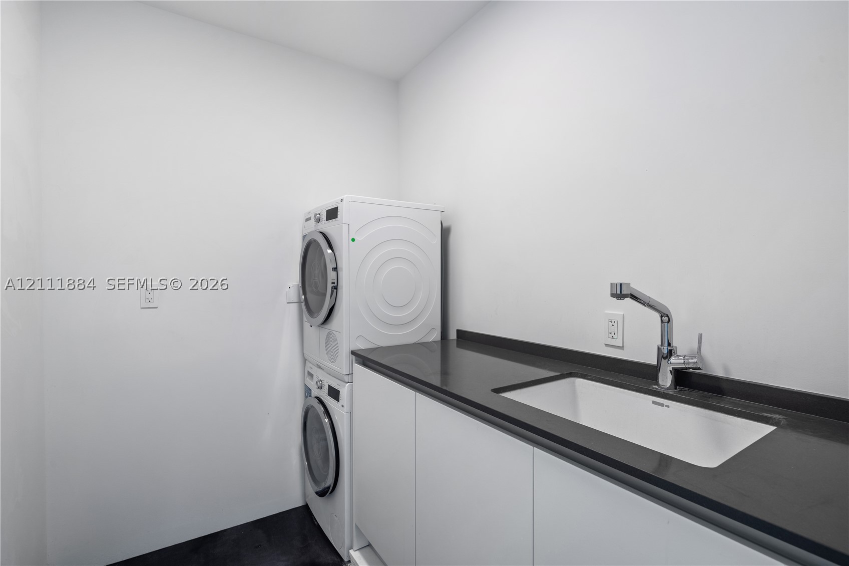 300 Biscayne Boulevard Way #3501E, Miami FL 33131