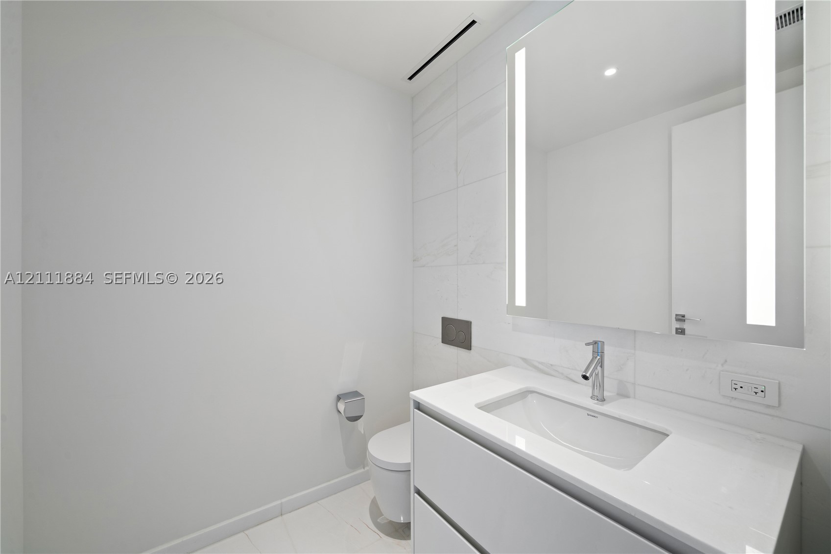 300 Biscayne Boulevard Way #3501E, Miami FL 33131