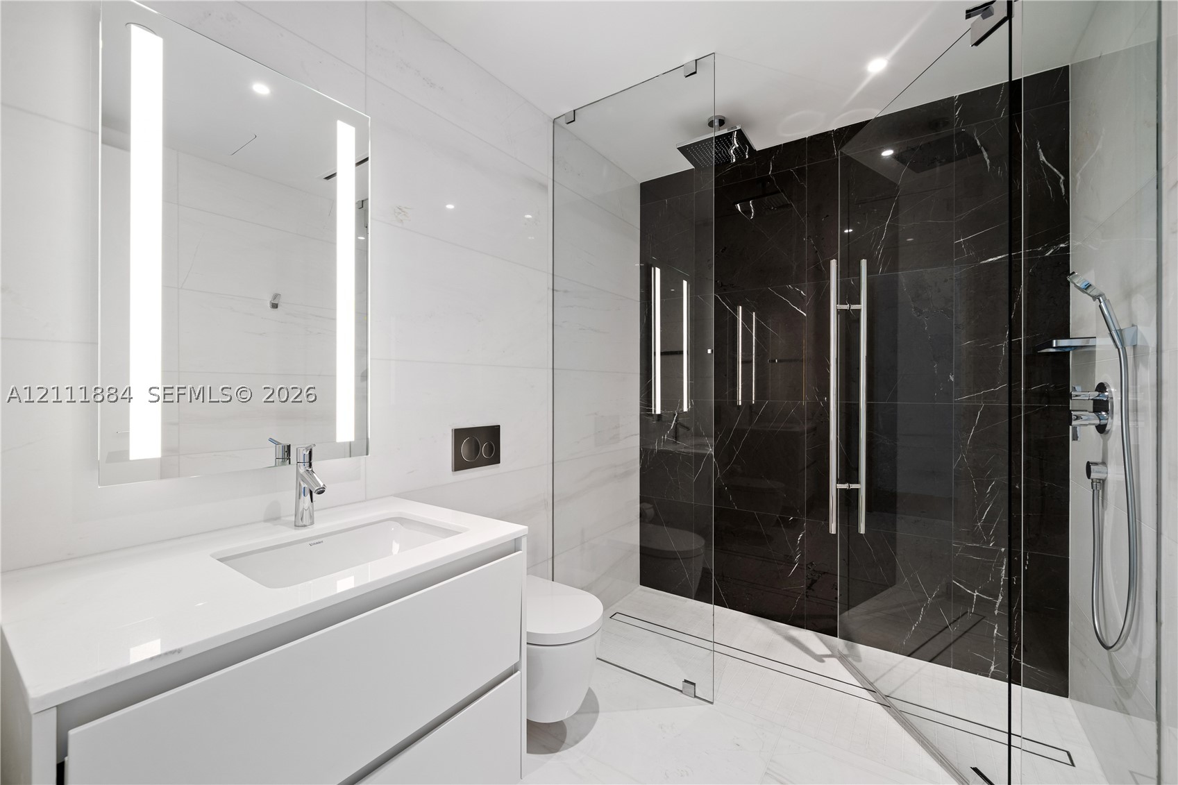 300 Biscayne Boulevard Way #3501E, Miami FL 33131