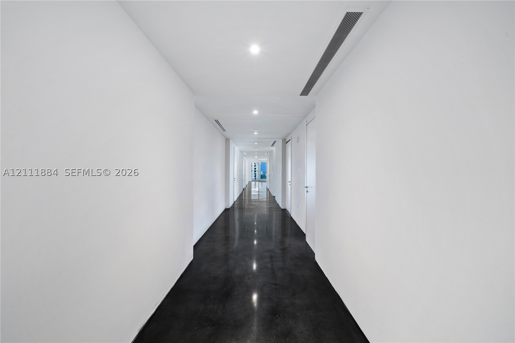 300 Biscayne Boulevard Way #3501E, Miami FL 33131
