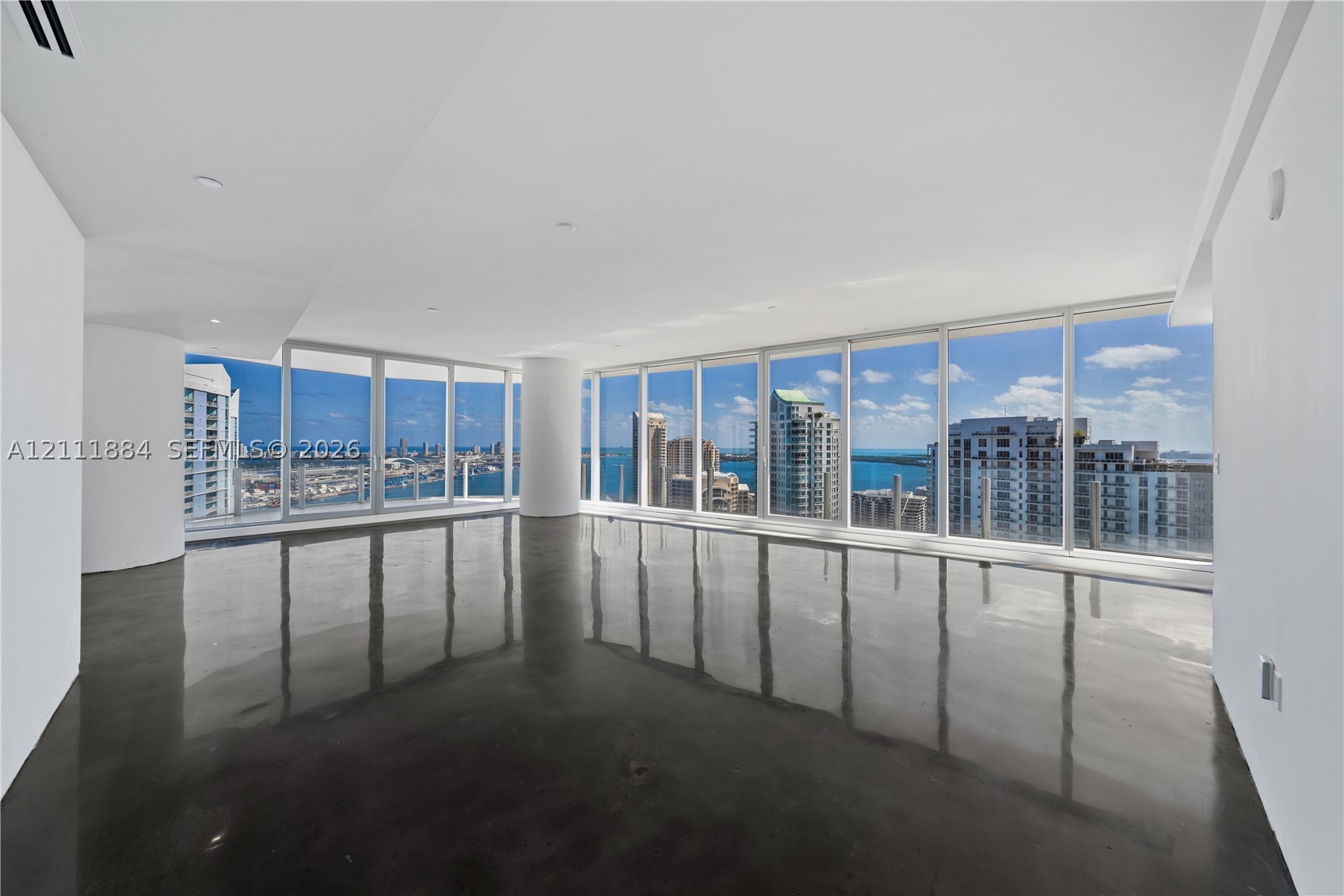 300 Biscayne Boulevard Way #3501E, Miami FL 33131