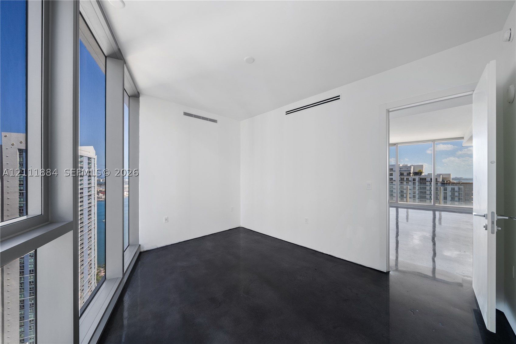 300 Biscayne Boulevard Way #3501E, Miami FL 33131