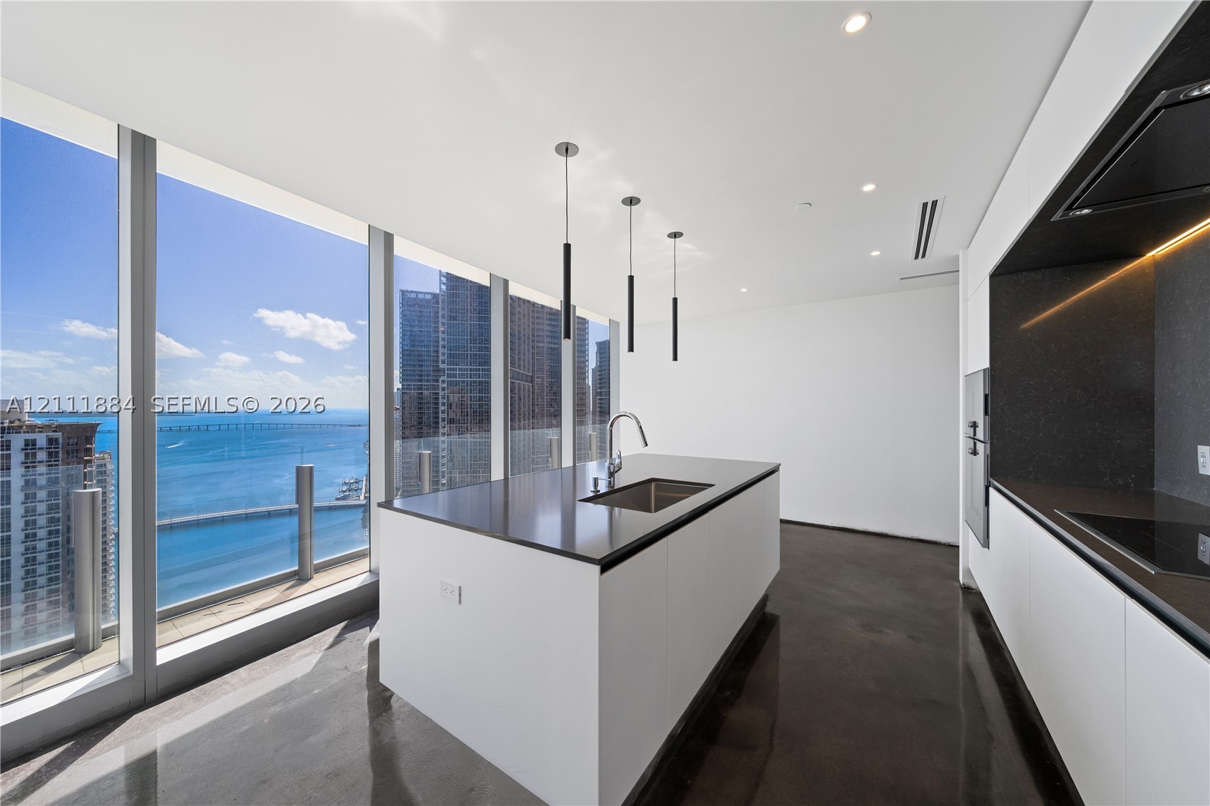 300 Biscayne Boulevard Way #3501E, Miami FL 33131