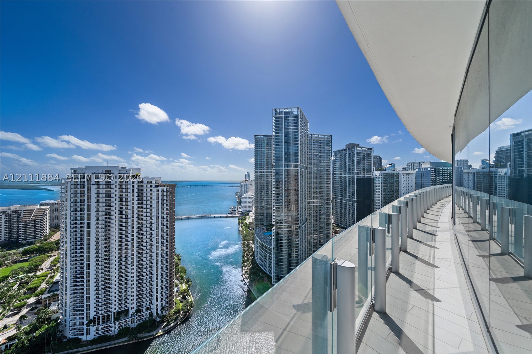300 Biscayne Boulevard Way #3501E, Miami FL 33131