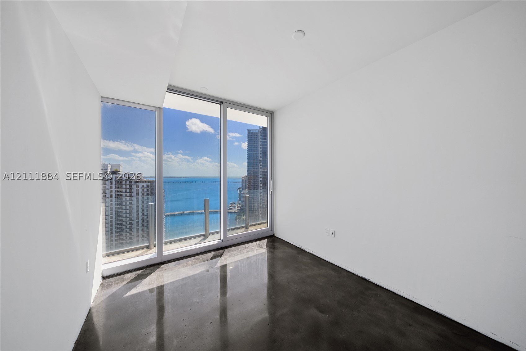 300 Biscayne Boulevard Way #3501E, Miami FL 33131