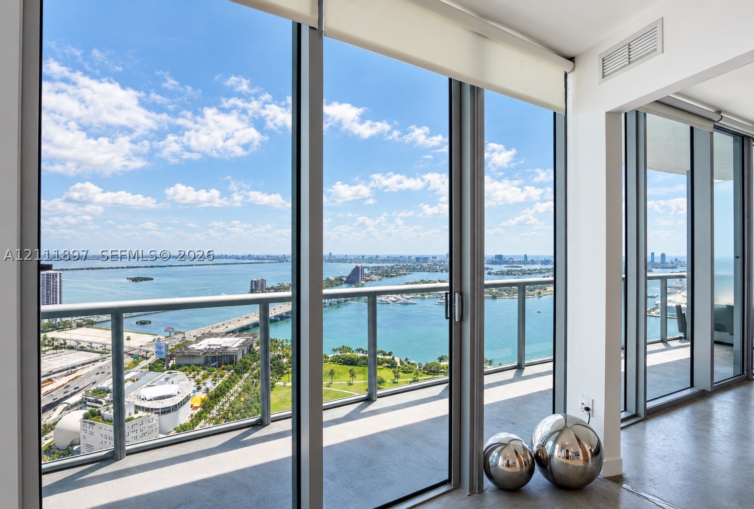 888 Biscayne Blvd #4312, Miami FL 33132