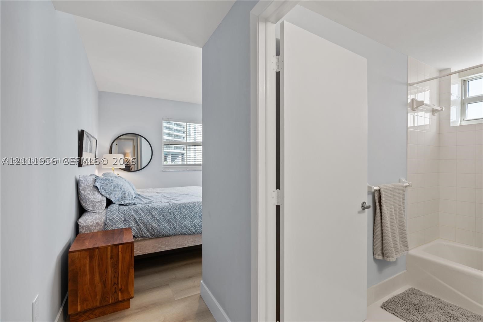 185 SE 14th Ter #1503, Miami FL 33131