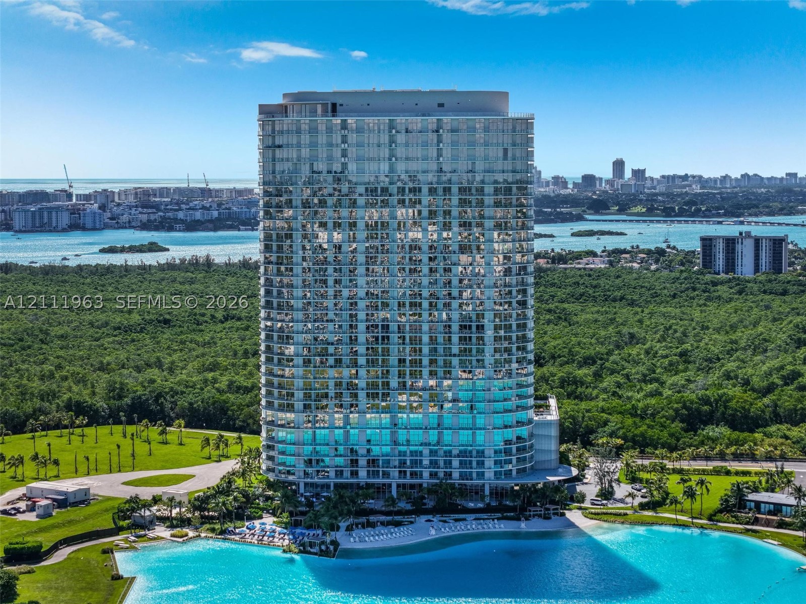 2411 Laguna Cir #2311, North Miami FL 33180