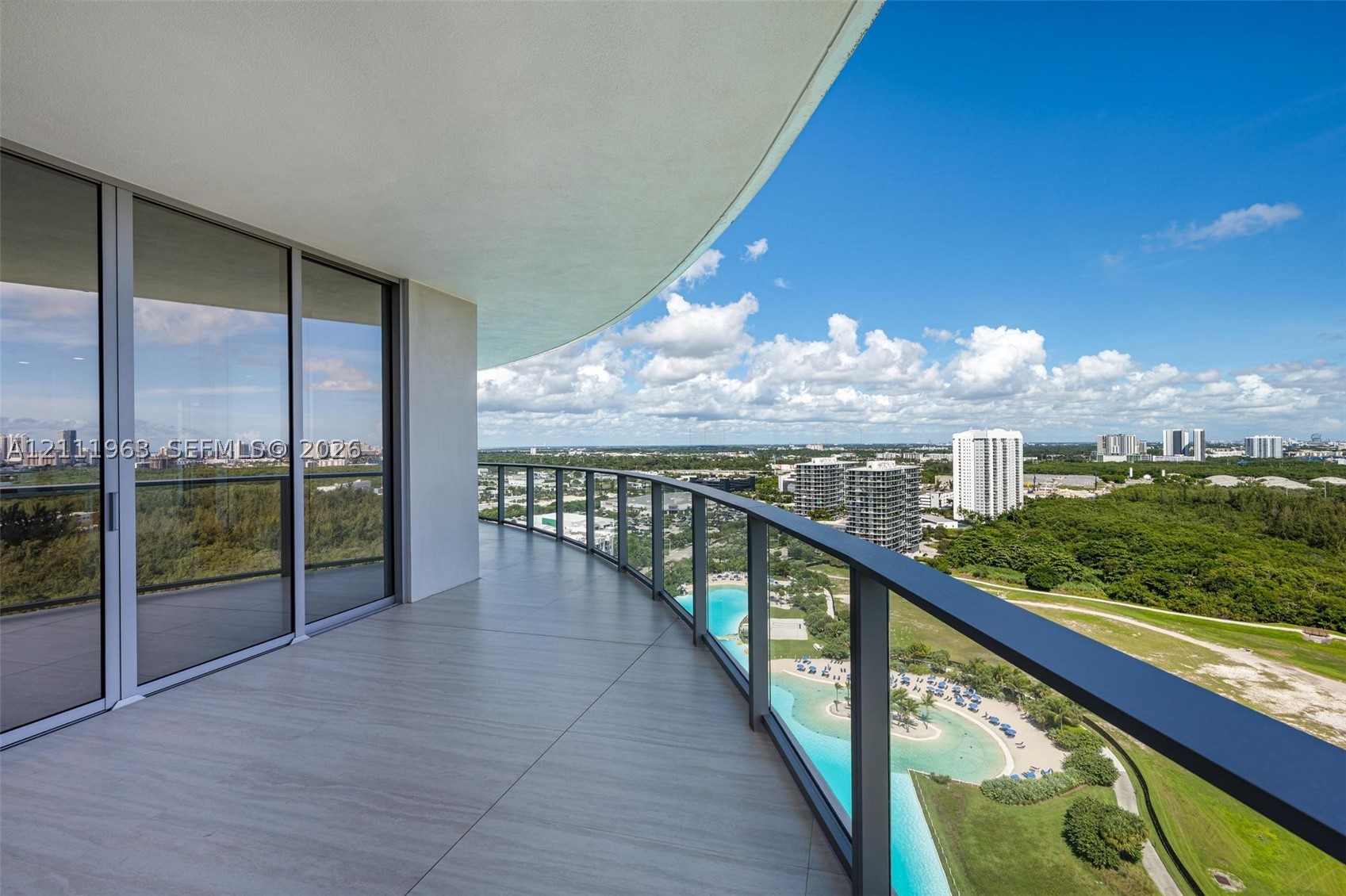 2411 Laguna Cir #2311, North Miami FL 33180