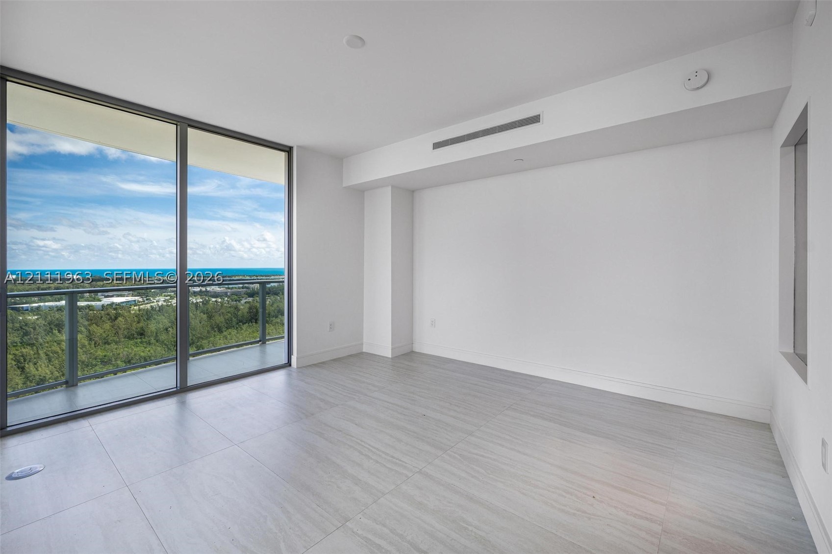 2411 Laguna Cir #2311, North Miami FL 33180