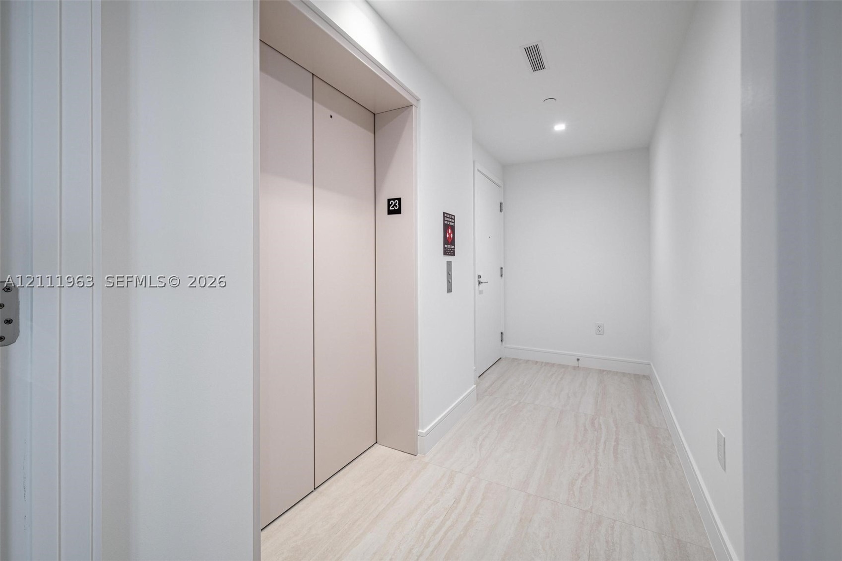 2411 Laguna Cir #2311, North Miami FL 33180