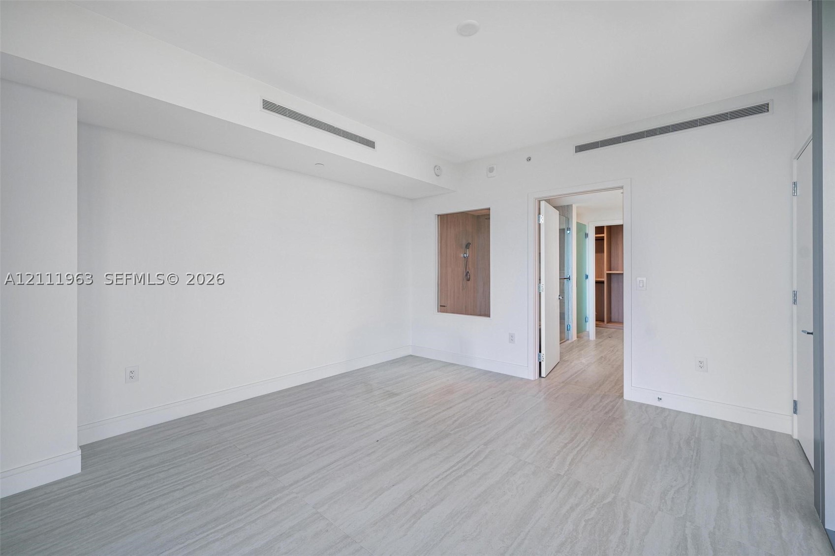 2411 Laguna Cir #2311, North Miami FL 33180