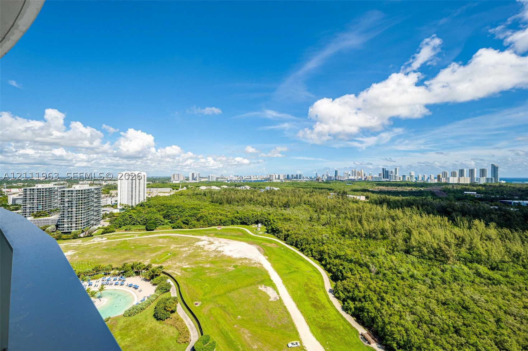 2411 Laguna Cir #2311, North Miami FL 33180