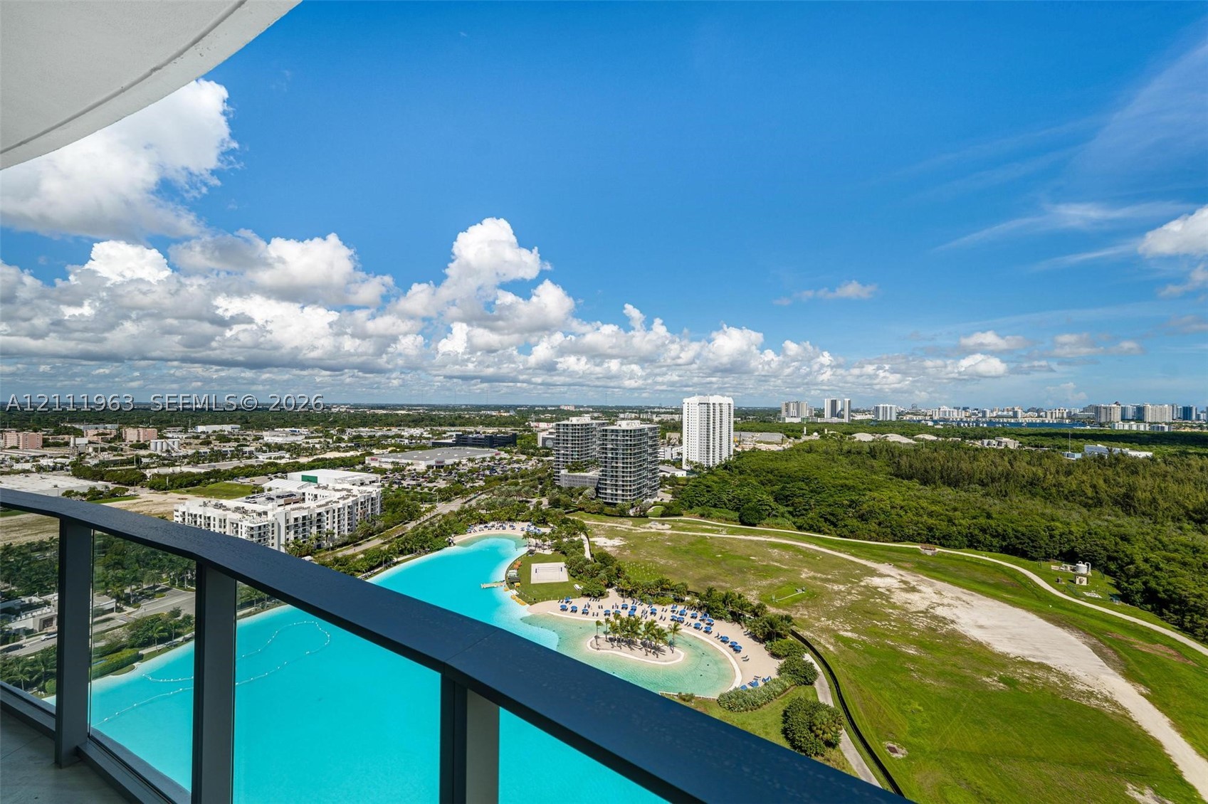 2411 Laguna Cir #2311, North Miami FL 33180
