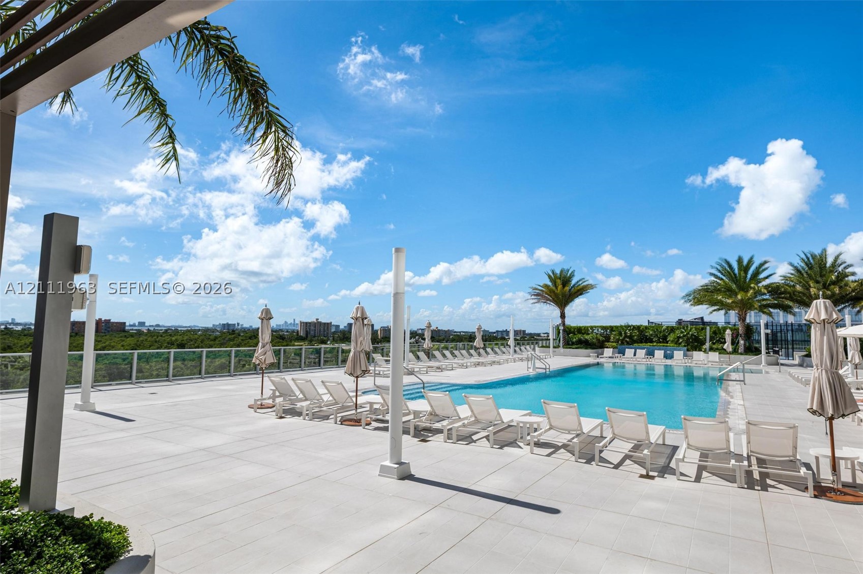 2411 Laguna Cir #2311, North Miami FL 33180