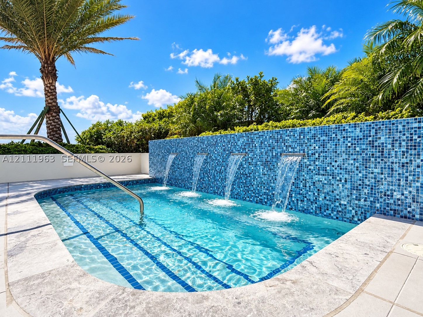 2411 Laguna Cir #2311, North Miami FL 33180