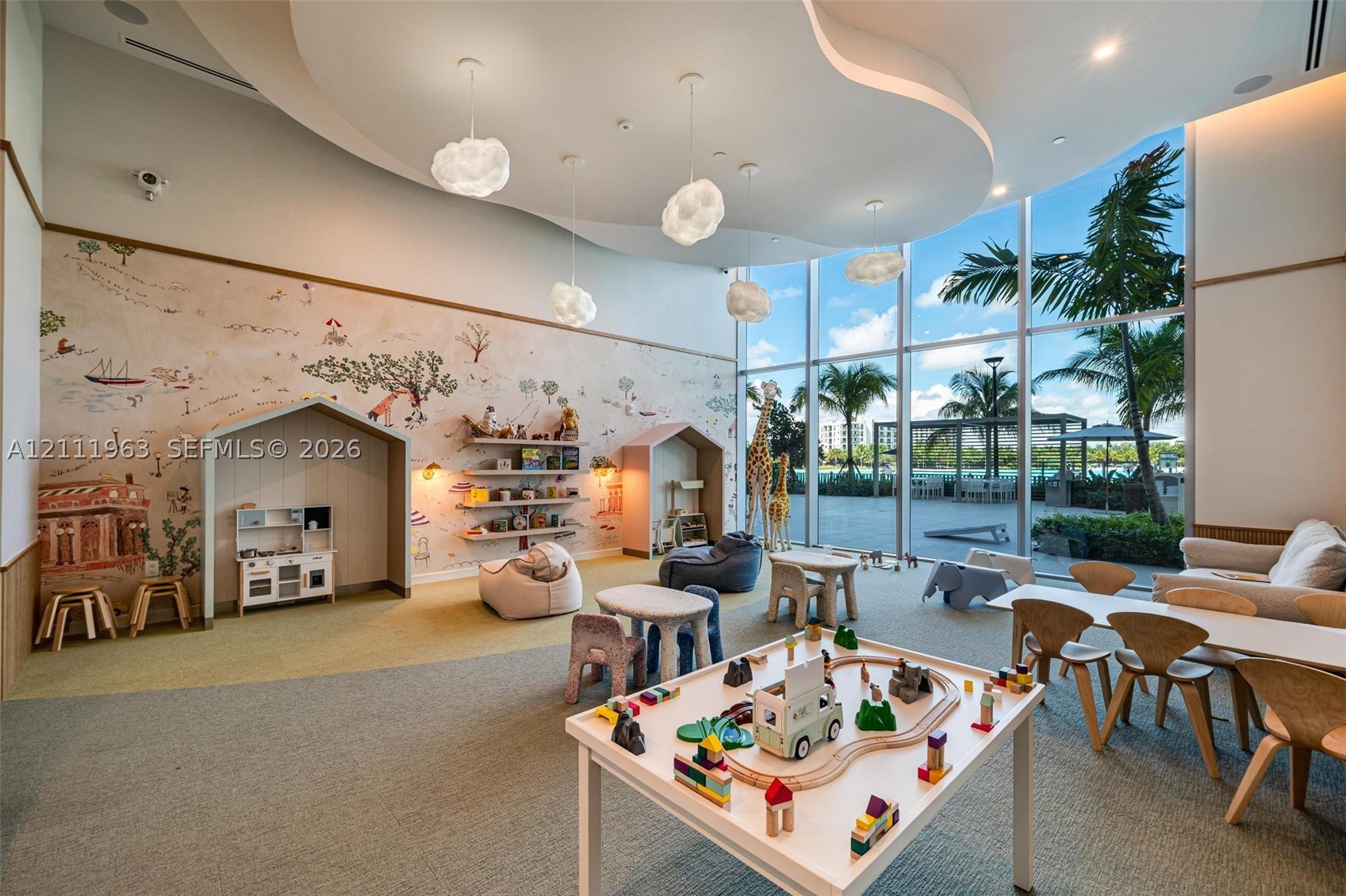 2411 Laguna Cir #2311, North Miami FL 33180