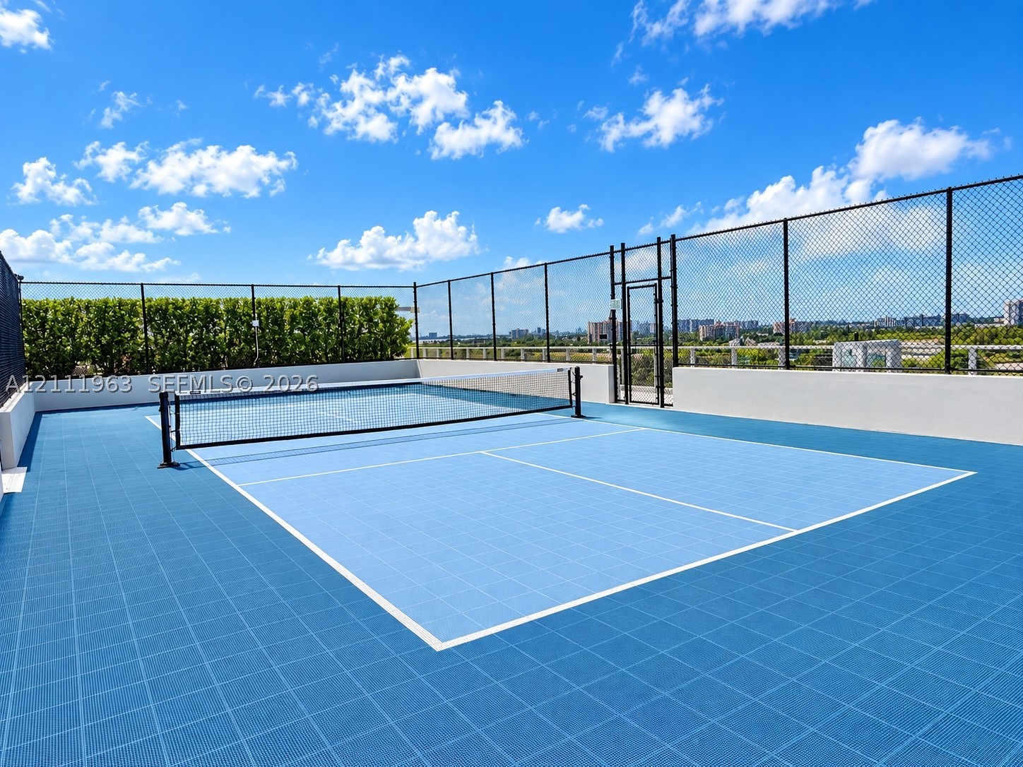 2411 Laguna Cir #2311, North Miami FL 33180
