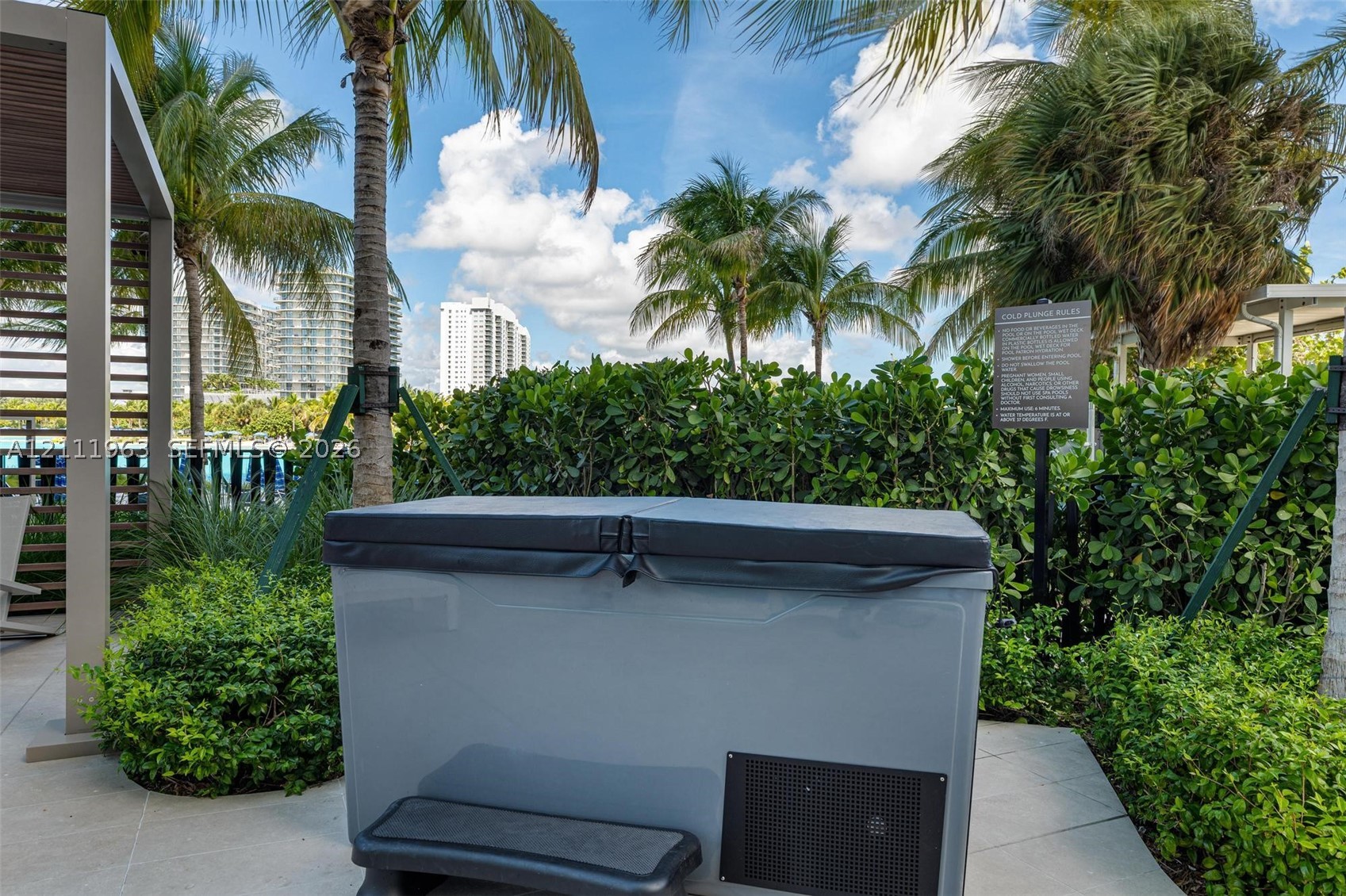 2411 Laguna Cir #2311, North Miami FL 33180