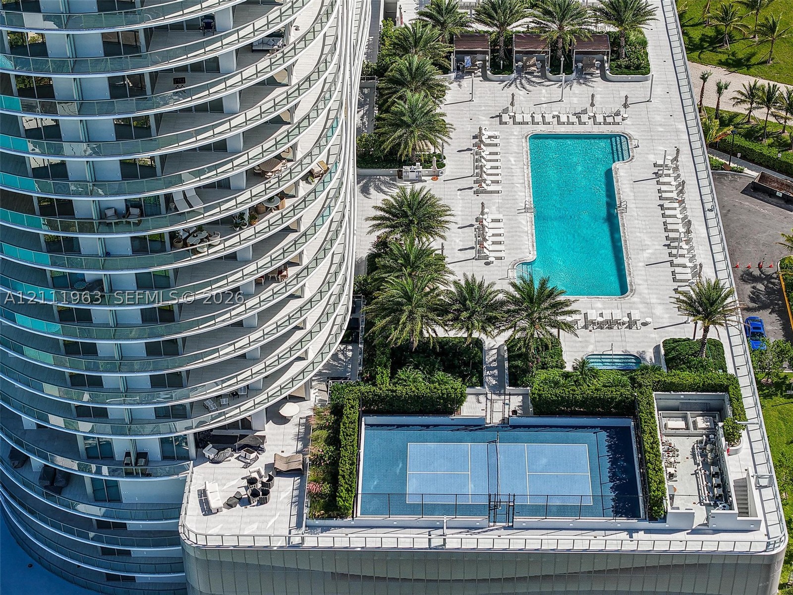 2411 Laguna Cir #2311, North Miami FL 33180