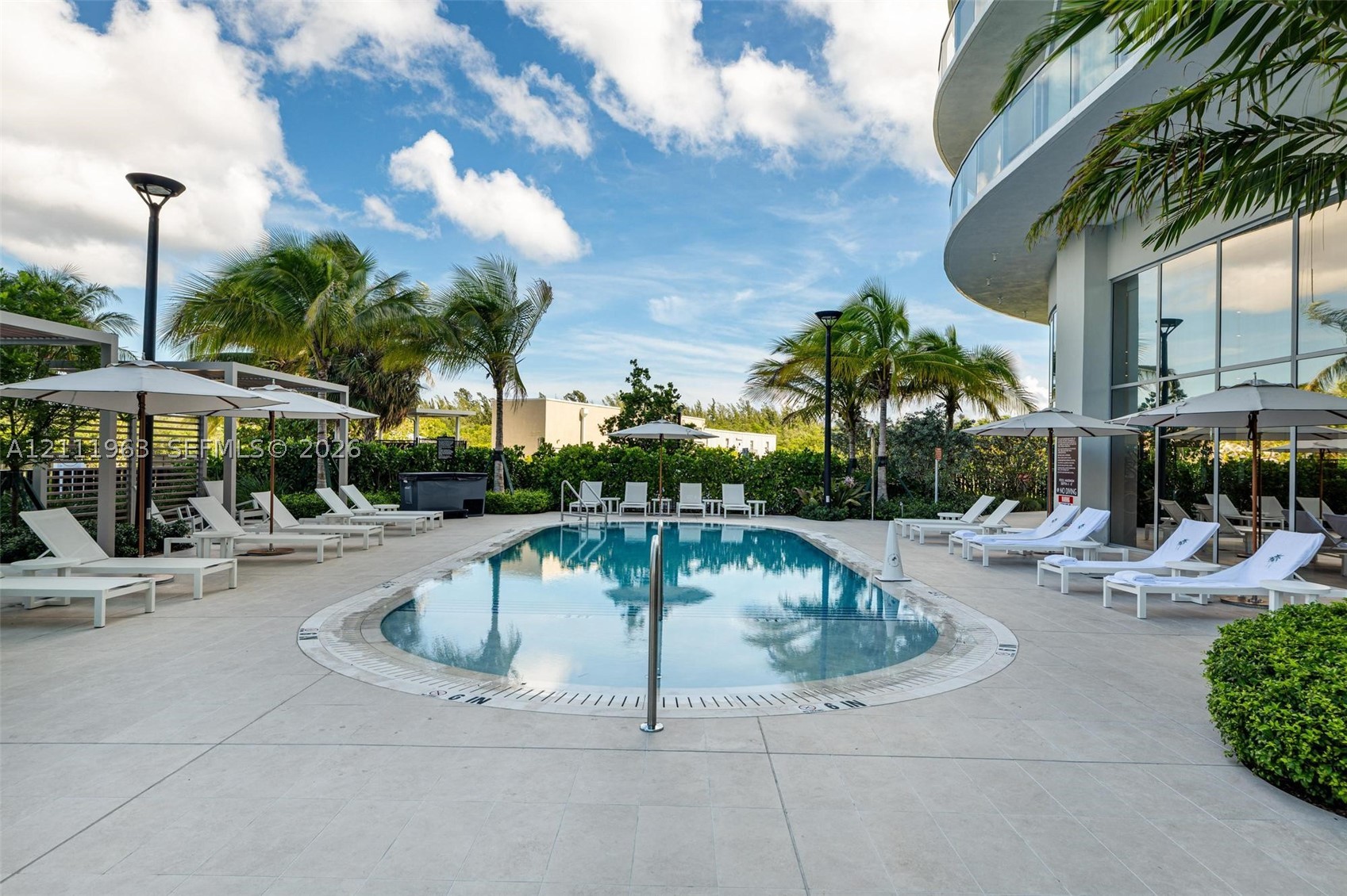 2411 Laguna Cir #2311, North Miami FL 33180