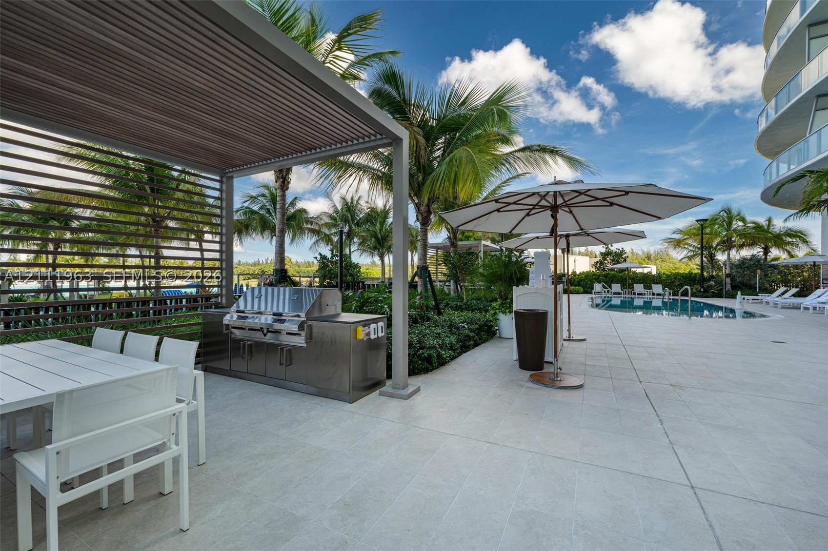 2411 Laguna Cir #2311, North Miami FL 33180