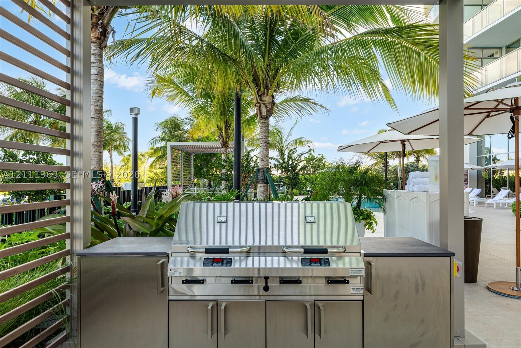 2411 Laguna Cir #2311, North Miami FL 33180