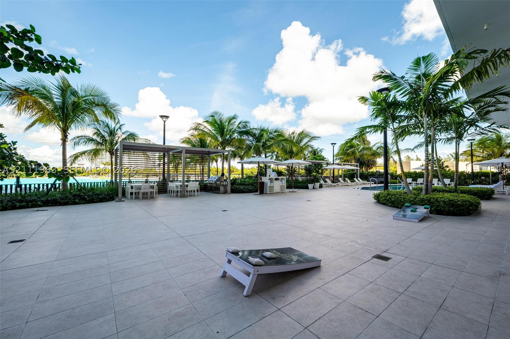 2411 Laguna Cir #2311, North Miami FL 33180