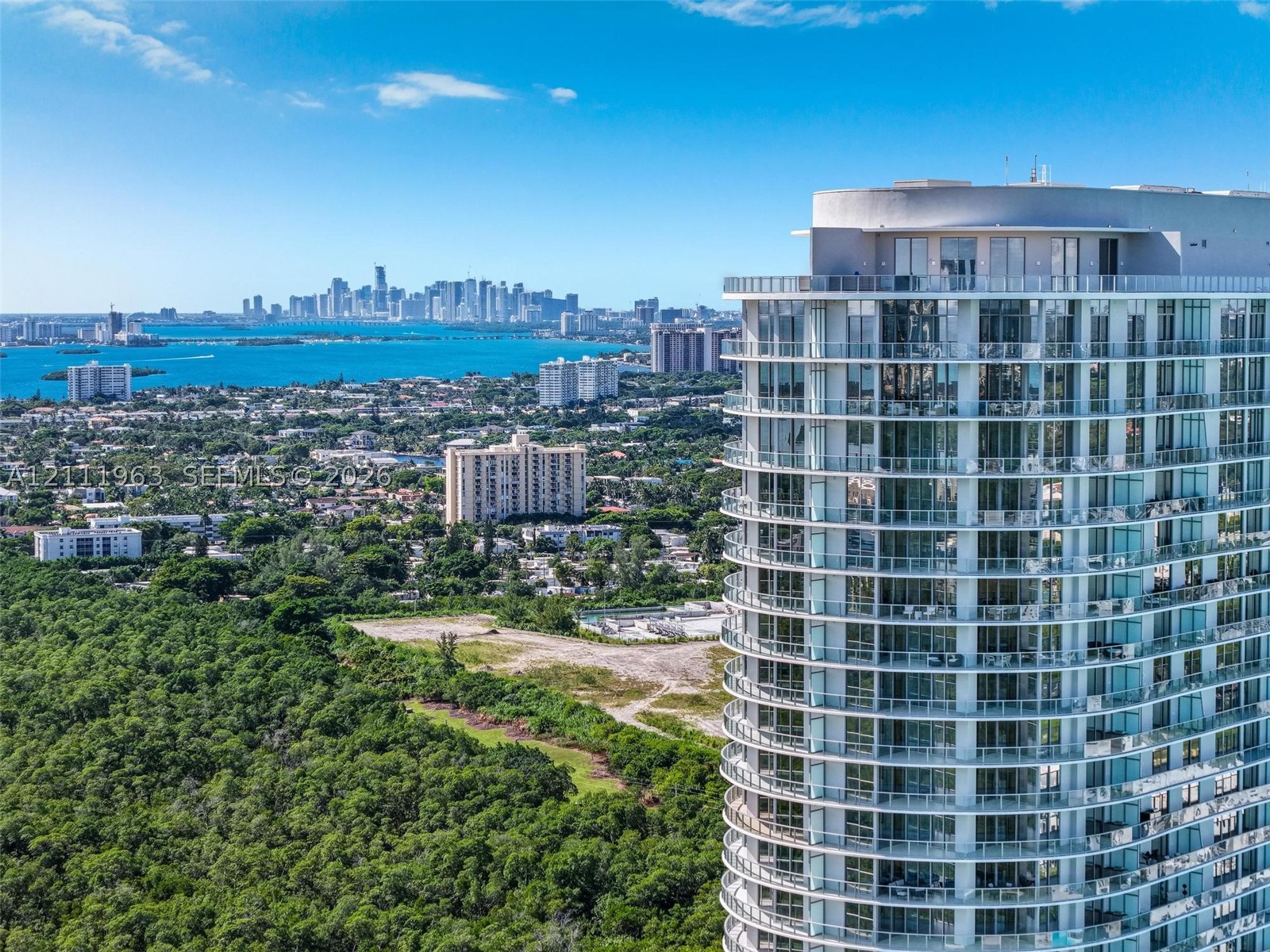 2411 Laguna Cir #2311, North Miami FL 33180