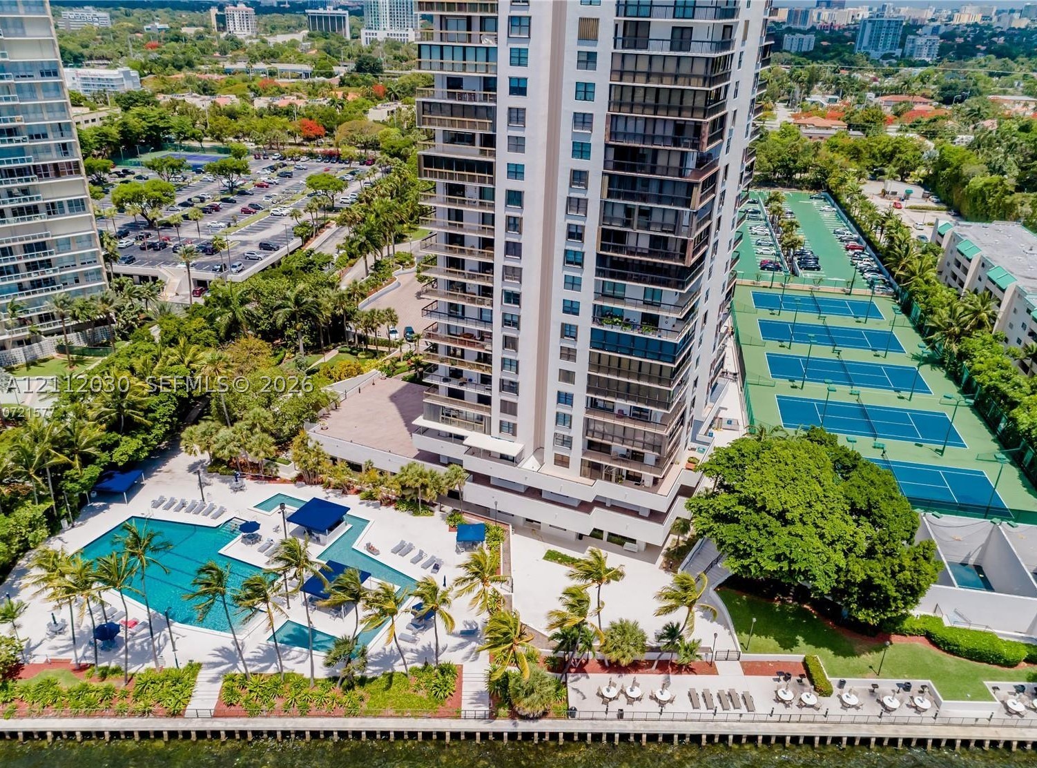 2333 Brickell Ave #1516, Miami FL 33129