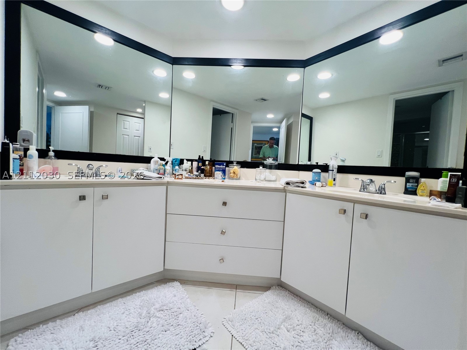 2333 Brickell Ave #1516, Miami FL 33129