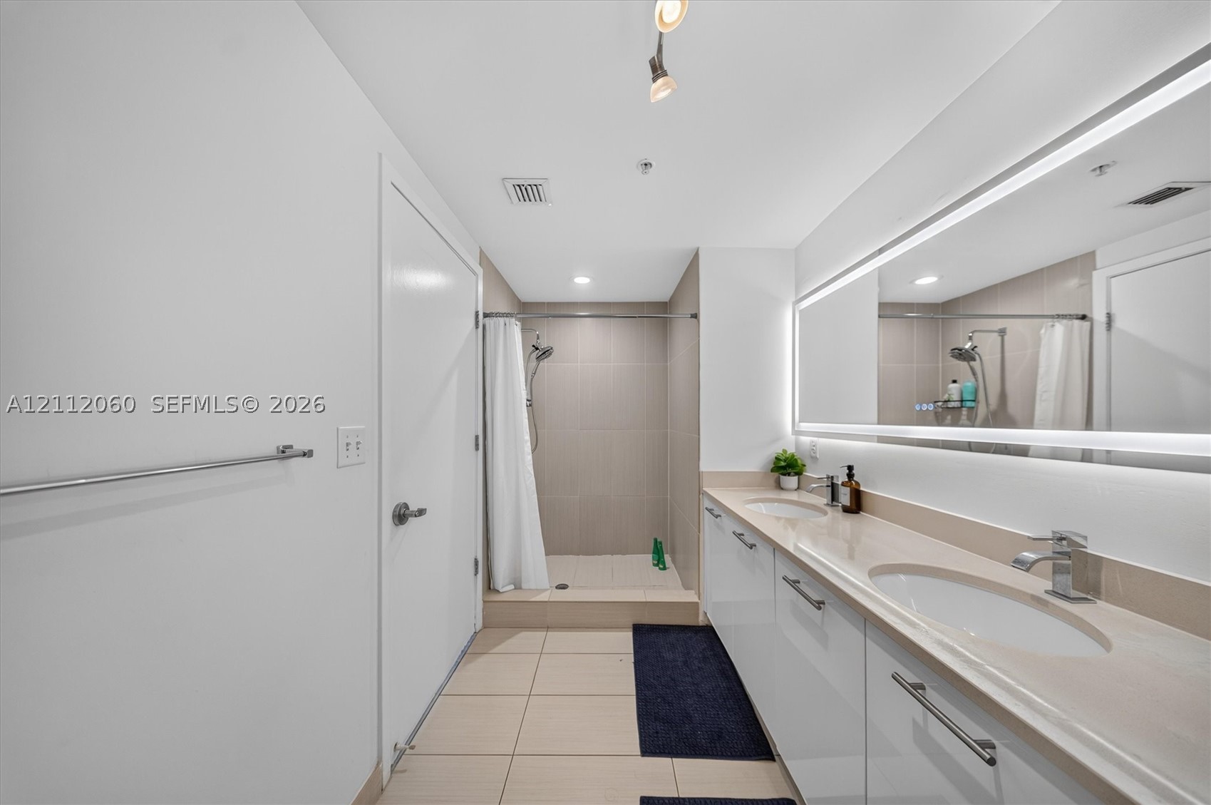 3250 NE 1st Ave #1106, Miami FL 33137