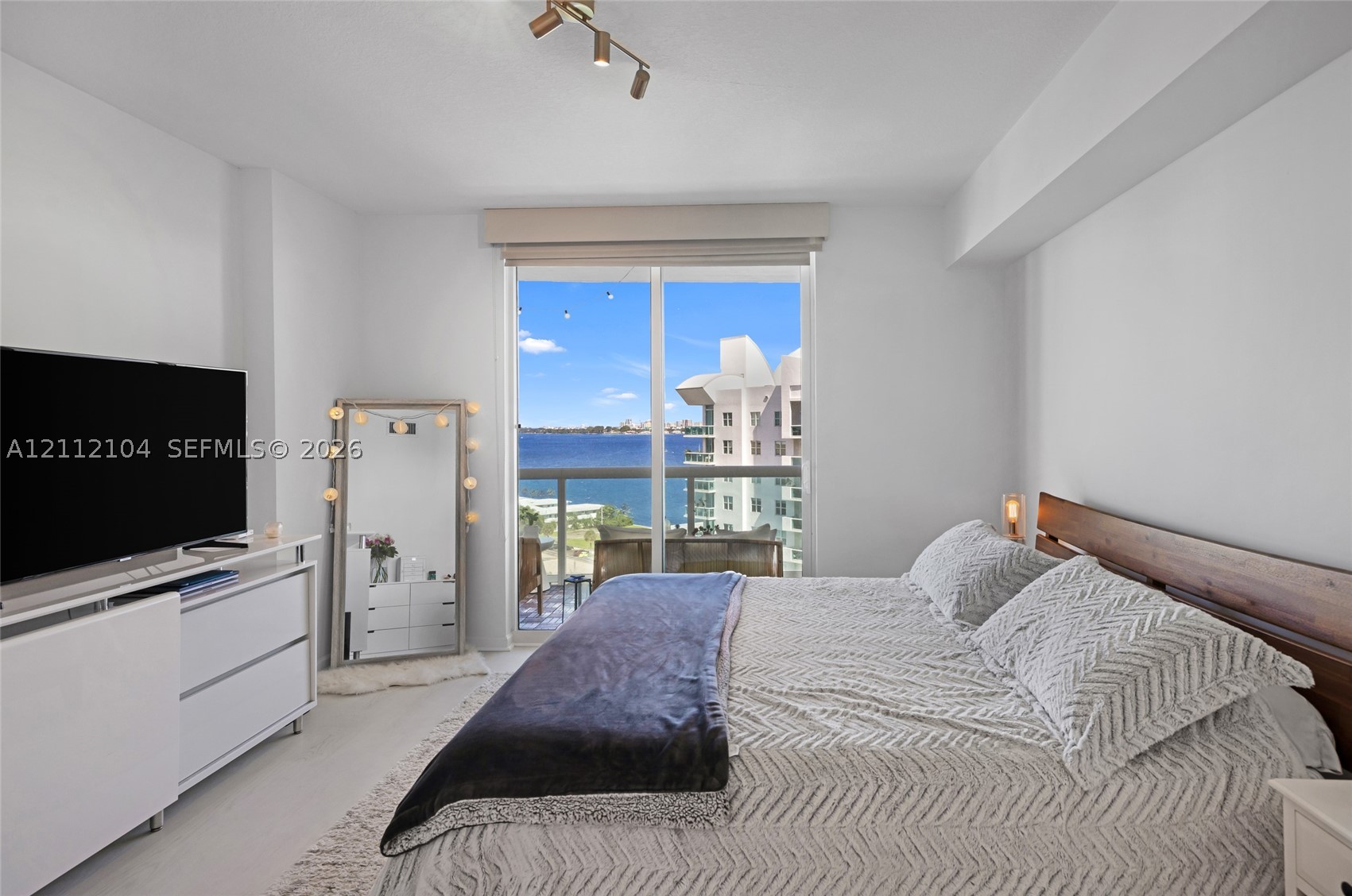 7900 Harbor Island Dr #1203, North Bay Village FL 33141