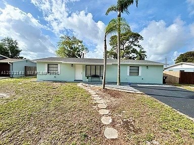 1753 N 16th Ct N, Lake Worth FL 33460