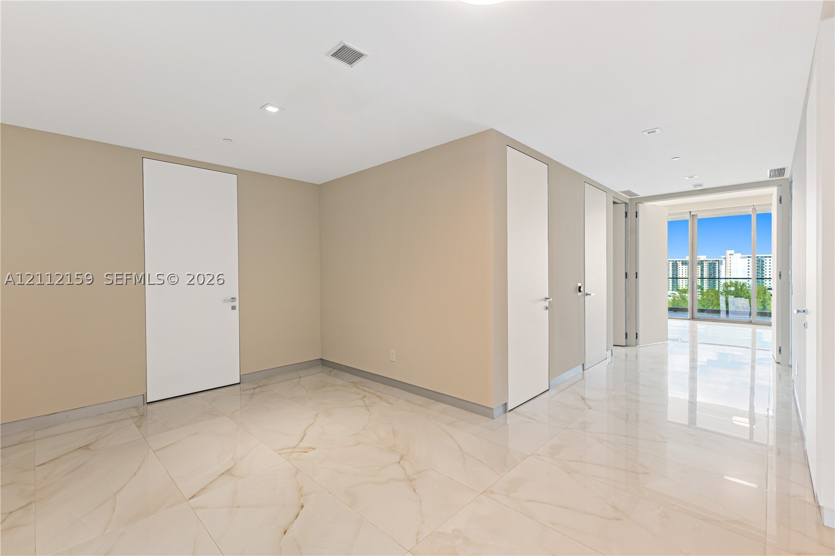 18975 Collins Ave #802, Sunny Isles Beach FL 33160