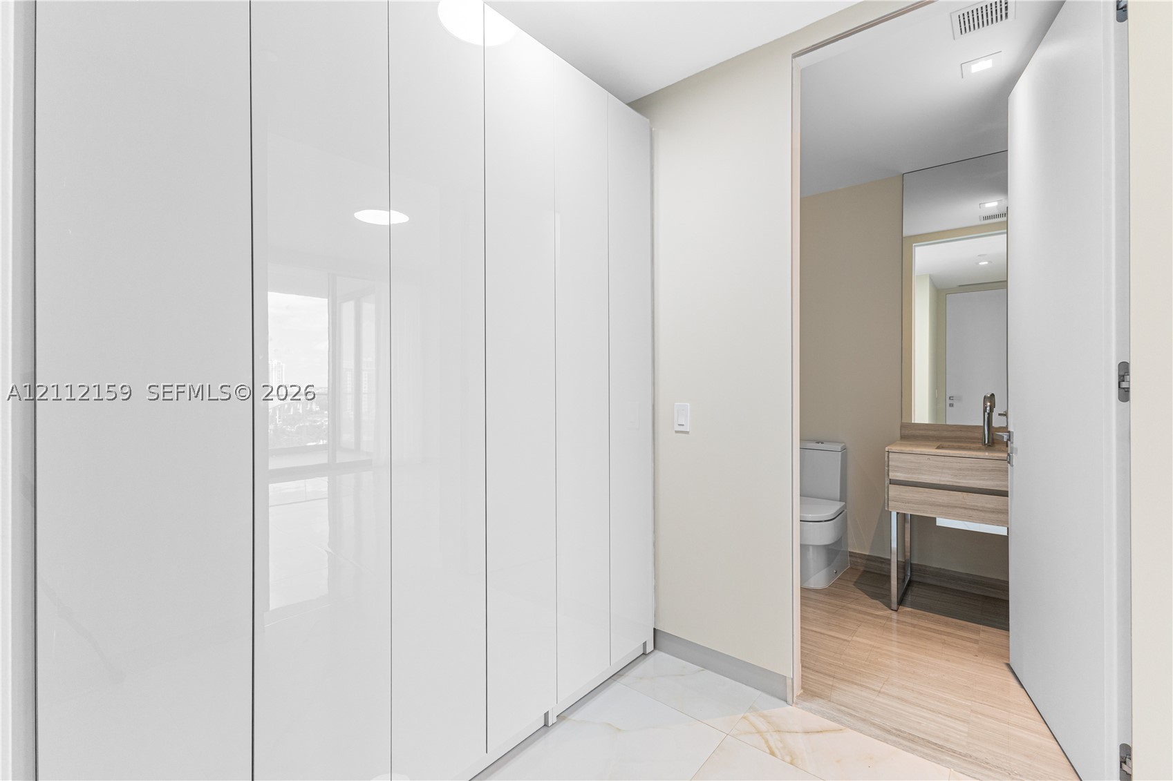 18975 Collins Ave #802, Sunny Isles Beach FL 33160