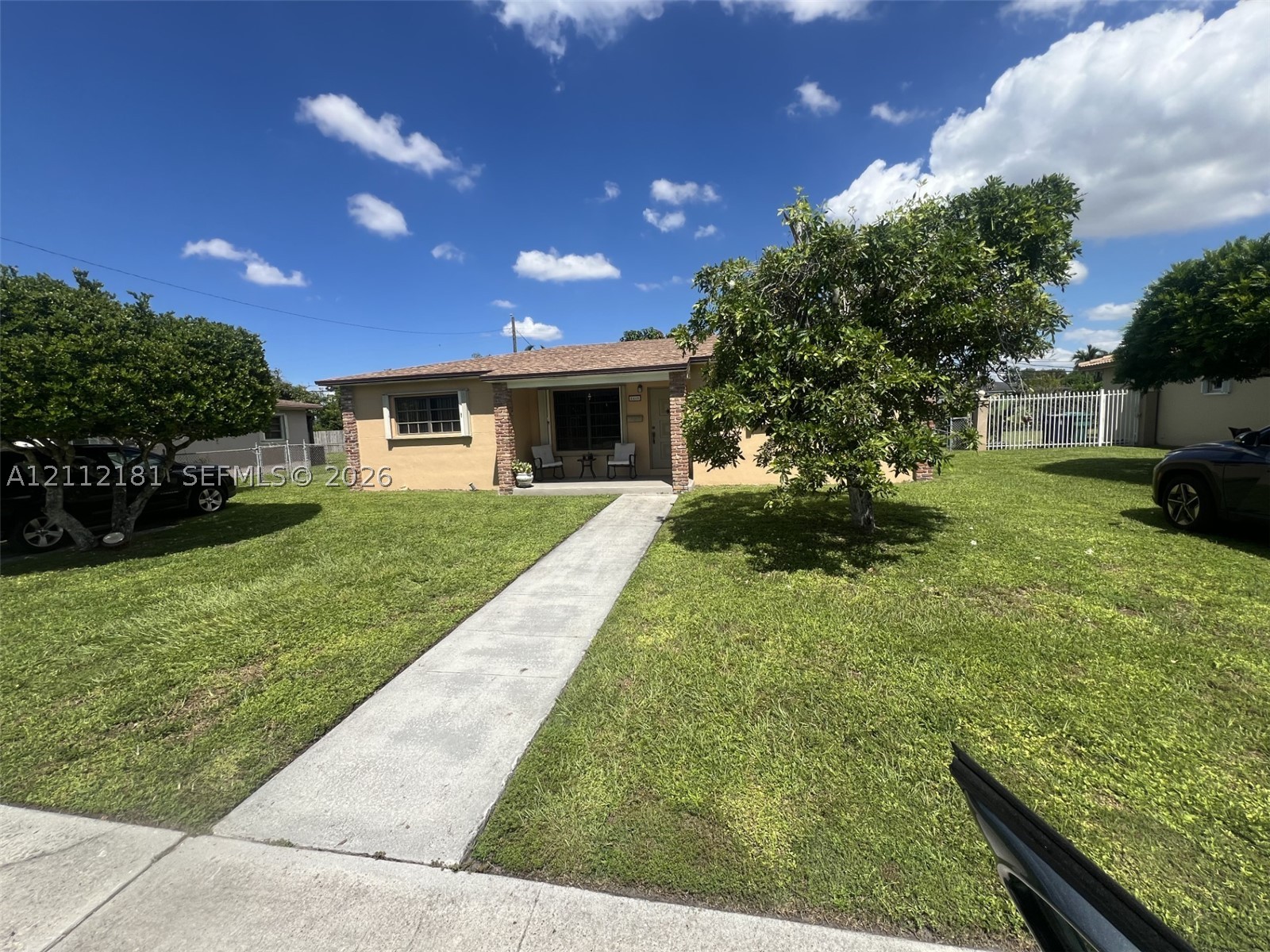 8465 SW 45th St, Miami FL 33155