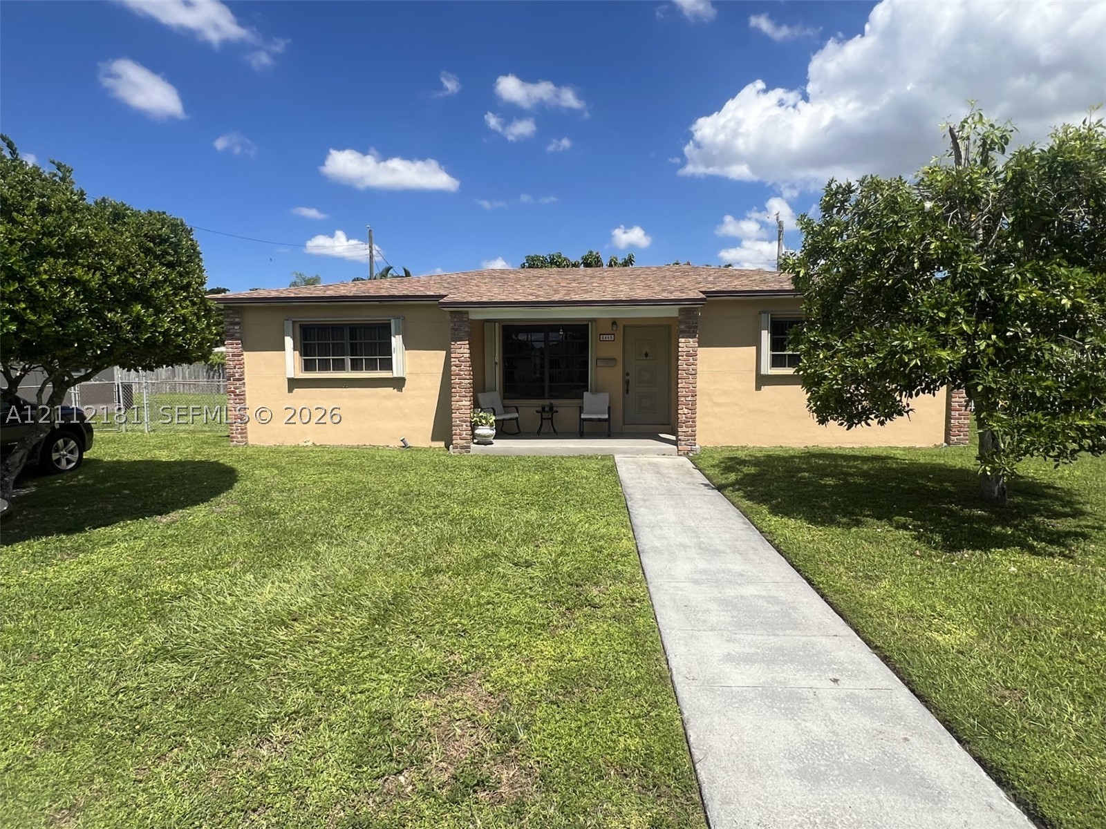 8465 SW 45th St, Miami FL 33155