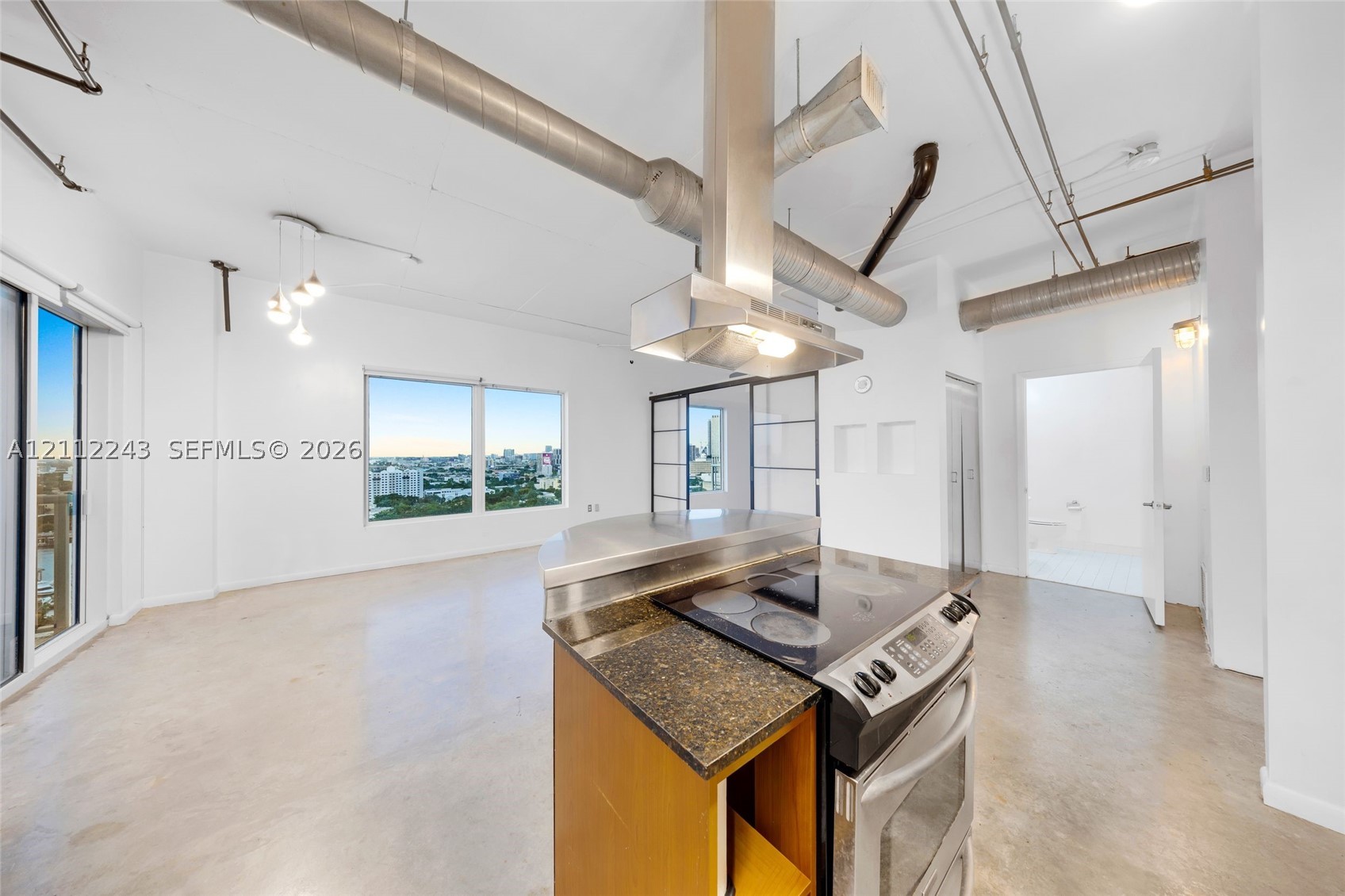 10 SW South River Dr #PHI15, Miami FL 33130